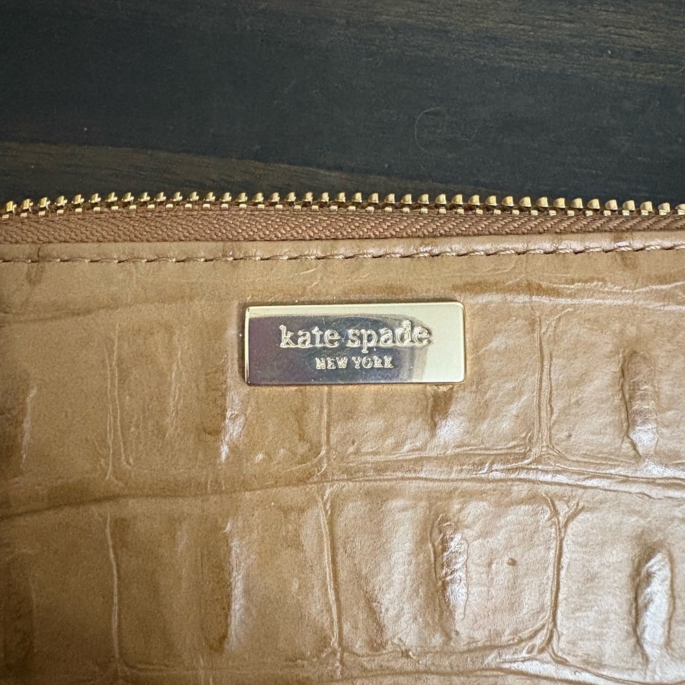 NWT Kate Spade Brown Croc Embossed Wallet - Picture 2 of 4